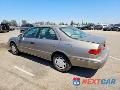 Drugie zdjęcie samochodu z przodu: 2000 TOYOTA CAMRY CE VIN:4T1BG22K5YU001191 - miniatura