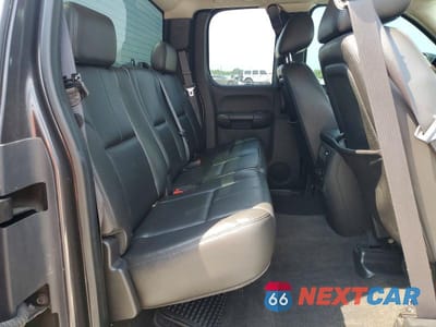 Zdjęcie 10 z 12 samochodu: 2010 GMC SIERRA K1500 SLT VIN:1GTSKWE3XAZ137405 - miniatura