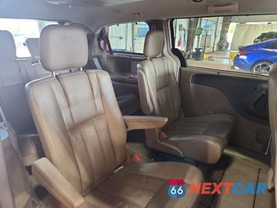 Zdjęcie 11 z 13 samochodu: 2011 CHRYSLER TOWN & COUNTRY TOURING L VIN:2A4RR8DG1BR759679 - miniatura