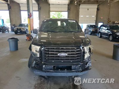 Piąte zdjęcie samochodu w środku: 2016 FORD F150 SUPERCREW VIN:1FTEW1EFXGKE35159 - miniatura