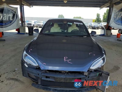 Piąte zdjęcie samochodu w środku: 2020 TESLA MODEL S VIN:5YJSA1E47LF365899 - miniatura