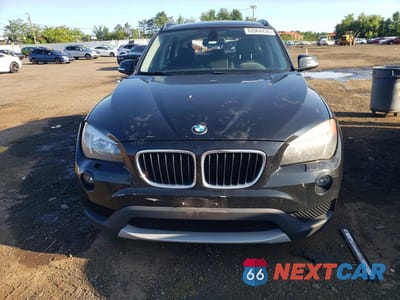 Piąte zdjęcie samochodu w środku: 2014 BMW X1 XDRIVE28I VIN:WBAVL1C5XEVY20166 - miniatura