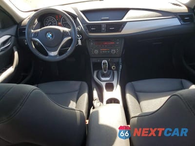 Zdjęcie 8 z 12 samochodu: 2015 BMW X1 SDRIVE28I VIN:WBAVM1C58FV314463 - miniatura