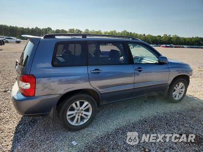 Trzecie zdjęcie samochodu z tyłu: 2006 TOYOTA HIGHLANDER HYBRID VIN:JTEEW21A160014808 - miniatura