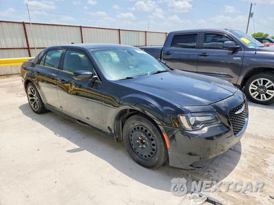 Czwarte zdjęcie samochodu z boku: 2018 CHRYSLER 300 S VIN:2C3CCABG6JH243320 - miniatura