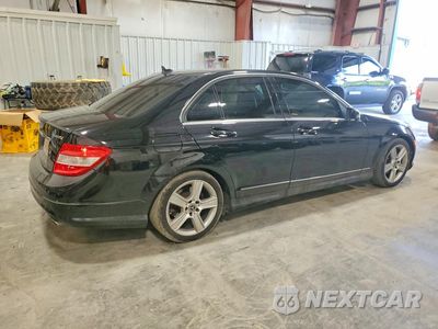 Trzecie zdjęcie samochodu z tyłu: 2011 MERCEDES-BENZ C 300 4MATIC VIN:WDDGF8BB6BR185962 - miniatura