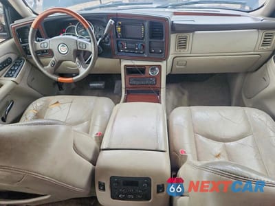 Zdjęcie 8 z 13 samochodu: 2004 CADILLAC ESCALADE LUXURY VIN:1GYEK63N34R211957 - miniatura