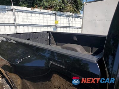 Zdjęcie 10 z 13 samochodu: 2023 CHEVROLET SILVERADO K3500 HIGH COUNTRY VIN:1GC4YVEY2PF172785 - miniatura