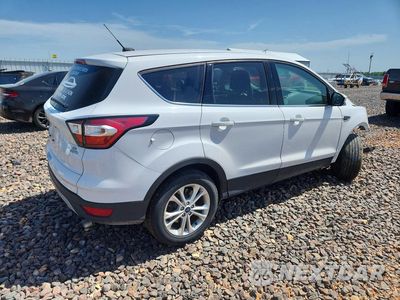 Trzecie zdjęcie samochodu z tyłu: 2017 FORD ESCAPE SE VIN:1FMCU0GD8HUE76944 - miniatura