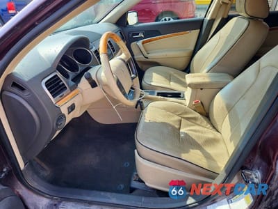 Zdjęcie 7 z 12 samochodu: 2011 LINCOLN MKZ VIN:3LNHL2GC9BR757466 - miniatura