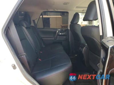 Zdjęcie 11 z 14 samochodu: 2019 TOYOTA 4RUNNER SR5 VIN:JTEBU5JR6K5688885 - miniatura