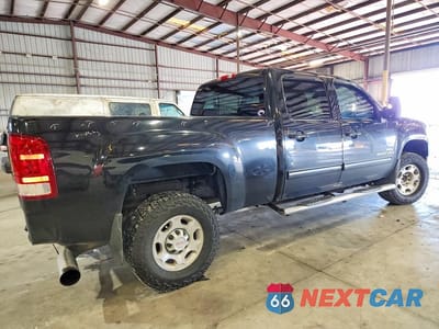 Trzecie zdjęcie samochodu z tyłu: 2008 GMC SIERRA C2500 HEAVY DUTY VIN:1GTHC23628F138007 - miniatura