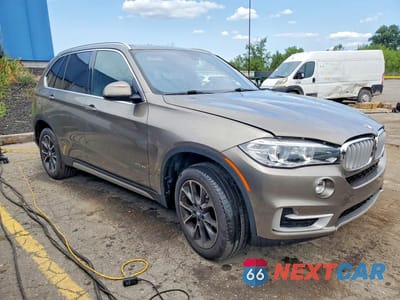 Czwarte zdjęcie samochodu z boku: 2017 BMW X5 XDRIVE35I VIN:5UXKR0C58H0V67136 - miniatura