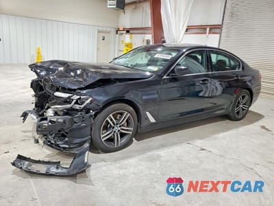 2021 BMW 530 XI WBA13BJ06MWX27634 - główne zdjęcie licytacji z USA - miniatura