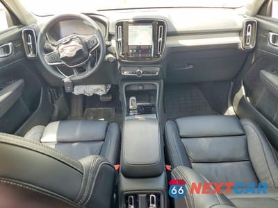 Zdjęcie 8 z 13 samochodu: 2023 VOLVO XC40 ULTIMATE VIN:YV4L12UX2P2977293 - miniatura
