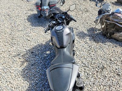 Zdjęcie 6 z 9 samochodu: 2016 YAMAHA YZFR3 VIN:MH3RH06YXGK014095 - miniatura