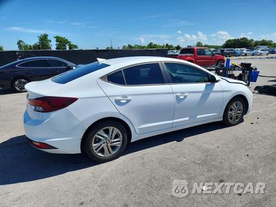 Trzecie zdjęcie samochodu z tyłu: 2019 HYUNDAI ELANTRA SEL VIN:5NPD84LF6KH408171 - miniatura