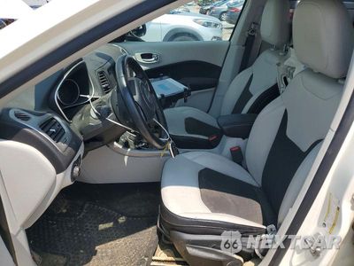 Zdjęcie 7 z 13 samochodu: 2020 JEEP COMPASS LATITUDE VIN:3C4NJDBB9LT129676 - miniatura