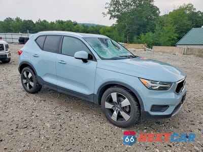 Czwarte zdjęcie samochodu z boku: 2019 VOLVO XC40 T5 MOMENTUM VIN:YV4162UK0K2084545 - miniatura