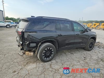 Trzecie zdjęcie samochodu z tyłu: 2025 CHEVROLET TRAVERSE Z71 VIN:1GNEVJRS0SJ285627 - miniatura