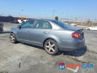 Drugie zdjęcie samochodu z przodu: 2010 VOLKSWAGEN JETTA LIMITED VIN:3VWAZ7AJ1AM104437 - miniatura