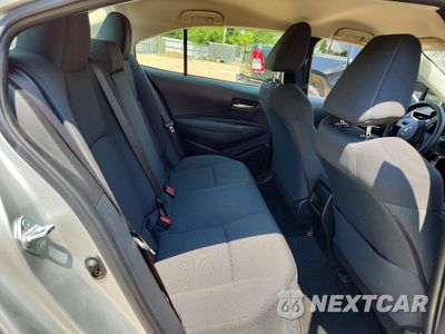 Zdjęcie 10 z 12 samochodu: 2021 TOYOTA COROLLA LE VIN:JTDEPMAE5MJ130035 - miniatura