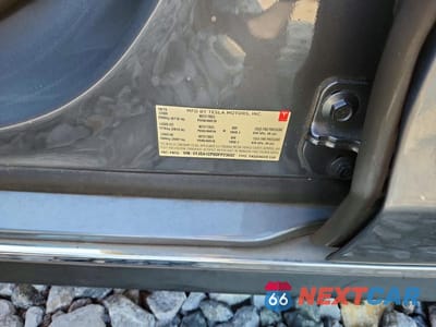 Zdjęcie 12 z 12 samochodu: 2013 TESLA MODEL S VIN:5YJSA1CP0DFP23682 - miniatura