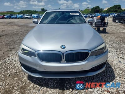Piąte zdjęcie samochodu w środku: 2019 BMW 530 I VIN:WBAJA5C59KWW20431 - miniatura