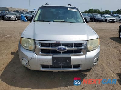 Piąte zdjęcie samochodu w środku: 2008 FORD ESCAPE XLT VIN:1FMCU93138KB29064 - miniatura