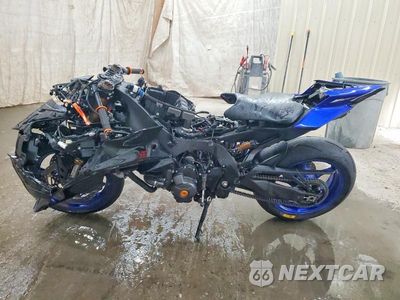 Trzecie zdjęcie samochodu z tyłu: 2026 YAMAHA YZF890 VIN:JYARNA3EXTA002077 - miniatura
