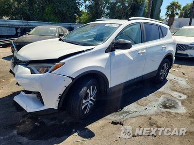 2017 TOYOTA RAV4 LE JTMZFREVXHJ701987 - główne zdjęcie licytacji z USA - miniatura