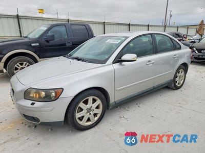 2005 VOLVO S40 T5 YV1MS682952118445 - główne zdjęcie licytacji z USA - miniatura