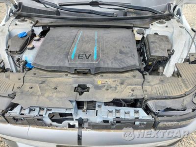 Zdjęcie 12 z 13 samochodu: 2022 HYUNDAI IONIQ 5 SE VIN:KM8KM4AE6NU069883 - miniatura