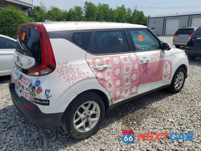 Trzecie zdjęcie samochodu z tyłu: 2020 KIA SOUL VIN:KNDJ23AU0L7020990 - miniatura
