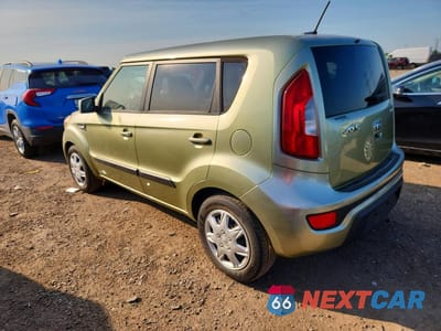 Drugie zdjęcie samochodu z przodu: 2013 KIA SOUL BASE VIN:KNDJT2A54D7621255 - miniatura