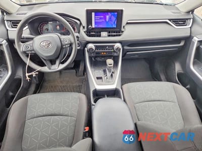 Zdjęcie 8 z 13 samochodu: 2023 TOYOTA RAV4 XLE VIN:2T3P1RFV7PW343400 - miniatura