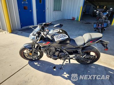 Trzecie zdjęcie samochodu z tyłu: 2025 KAWASAKI ER650 P VIN:ML5EREP19SDAF4179 - miniatura