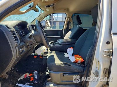 Zdjęcie 7 z 12 samochodu: 2019 RAM 3500 SLT VIN:3C63RRGL2KG580459 - miniatura