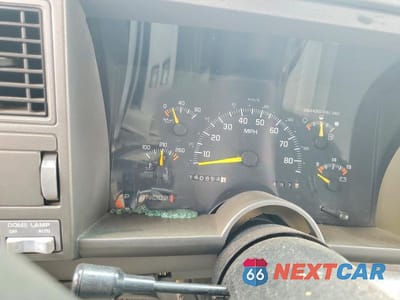 Zdjęcie 9 z 12 samochodu: 1994 GMC YUKON VIN:1GKEK18K9RJ743943 - miniatura