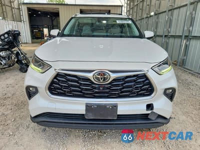Piąte zdjęcie samochodu w środku: 2022 TOYOTA HIGHLANDER LIMITED VIN:5TDDZRBH9NS165807 - miniatura