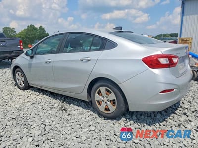 Drugie zdjęcie samochodu z przodu: 2017 CHEVROLET CRUZE LS VIN:1G1BC5SM8H7265452 - miniatura