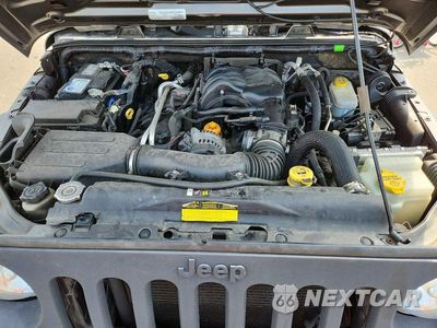 Zdjęcie 12 z 13 samochodu: 2018 JEEP WRANGLER UNLIMITED SPORT VIN:1C4BJWDG7JL901253 - miniatura