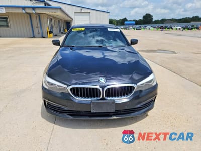 Piąte zdjęcie samochodu w środku: 2017 BMW 530 I VIN:WBAJA5C32HG897455 - miniatura
