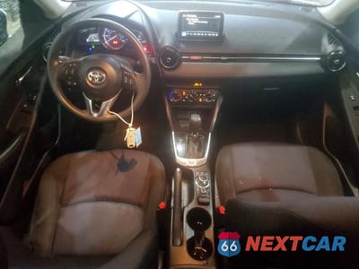 Zdjęcie 8 z 13 samochodu: 2018 TOYOTA YARIS IA BASE VIN:3MYDLBYV0JY311568 - miniatura