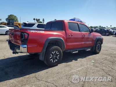 Trzecie zdjęcie samochodu z tyłu: 2017 TOYOTA TACOMA TRD OFF-ROAD VIN:3TMCZ5AN3HM101617 - miniatura
