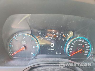 Zdjęcie 9 z 12 samochodu: 2018 CHEVROLET SUBURBAN C1500 PREMIER VIN:1GNSCJKC3JR247174 - miniatura