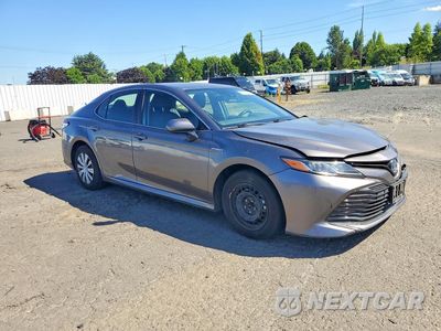 Czwarte zdjęcie samochodu z boku: 2020 TOYOTA CAMRY LE VIN:4T1C31AK5LU532816 - miniatura