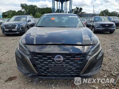 Piąte zdjęcie samochodu w środku: 2023 NISSAN ALTIMA SR VIN:1N4BL4CW8PN363138 - miniatura