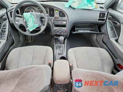 Zdjęcie 8 z 12 samochodu: 2005 HYUNDAI ELANTRA GLS VIN:KMHDN46D15U081526 - miniatura