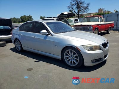 Czwarte zdjęcie samochodu z boku: 2010 BMW 328 I SULEV VIN:WBAPH5G54ANM36907 - miniatura